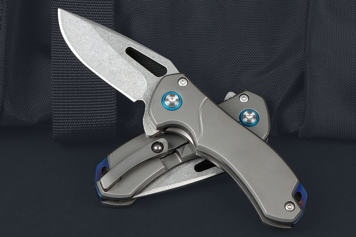 Blue eyes D2 blade Titanium  handle pocket knife UD407749