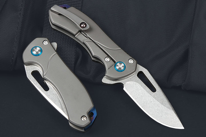 Blue eyes D2 blade Titanium  handle pocket knife UD407749